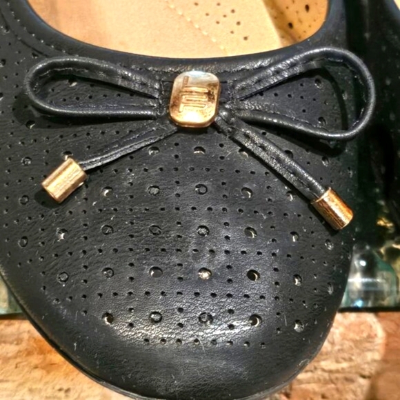London Fog S BABETTE Perforated Flat Round Toe Slip-On Bow Black Sz 8.5 Wide - Picture 5 of 8